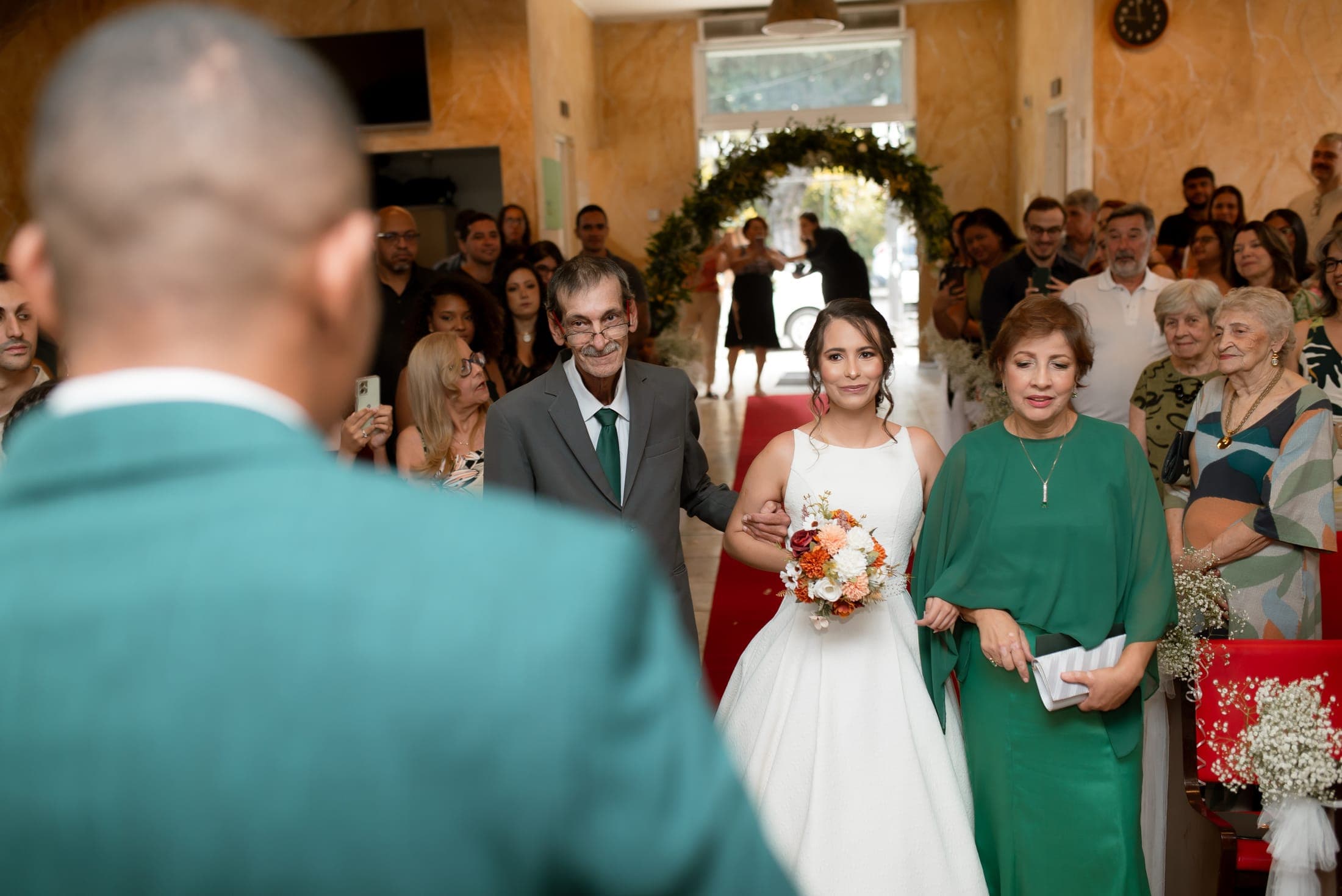 Leonardo indo buscar Aline para subir ao altar — quadro 1